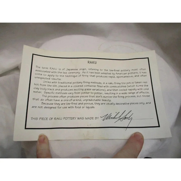 Raku Vase volcanic texture blues Pinks Copper tones‎ hand made iridescent black - Picture 6 of 8